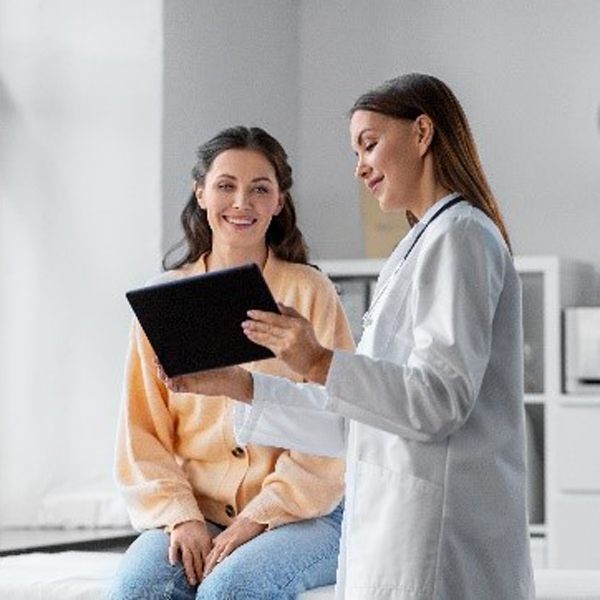 doctor-consulting-women